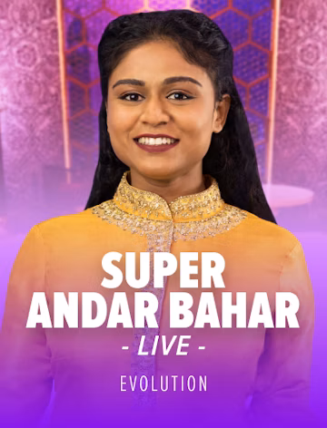 Croupière souriante en tenue dorée devant un décor violet, table de Super Andar Bahar Live animée par Evolution
